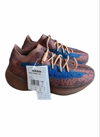 Yeezy boost 380 Azure taille 40 neuve avec boîte 