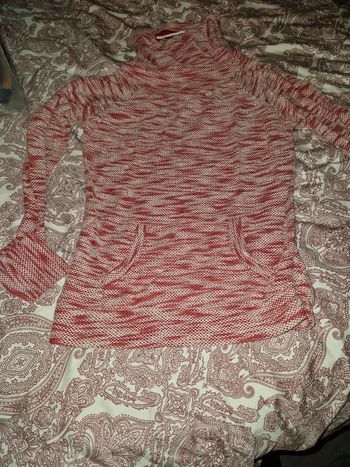 Pull rouge et blanc