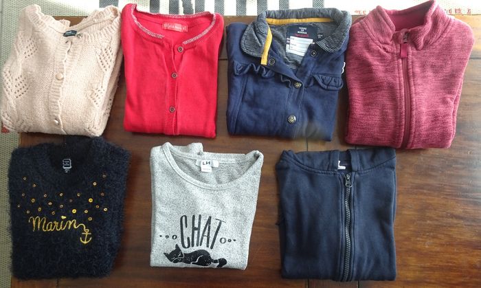 Gros lot de vêtements Fille Automne / Hiver Taille 8 ans 28 pièces Lot 1 - photo numéro 3