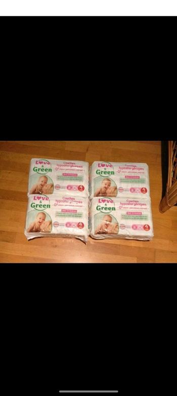 4 paquets de couches love and green taille 4