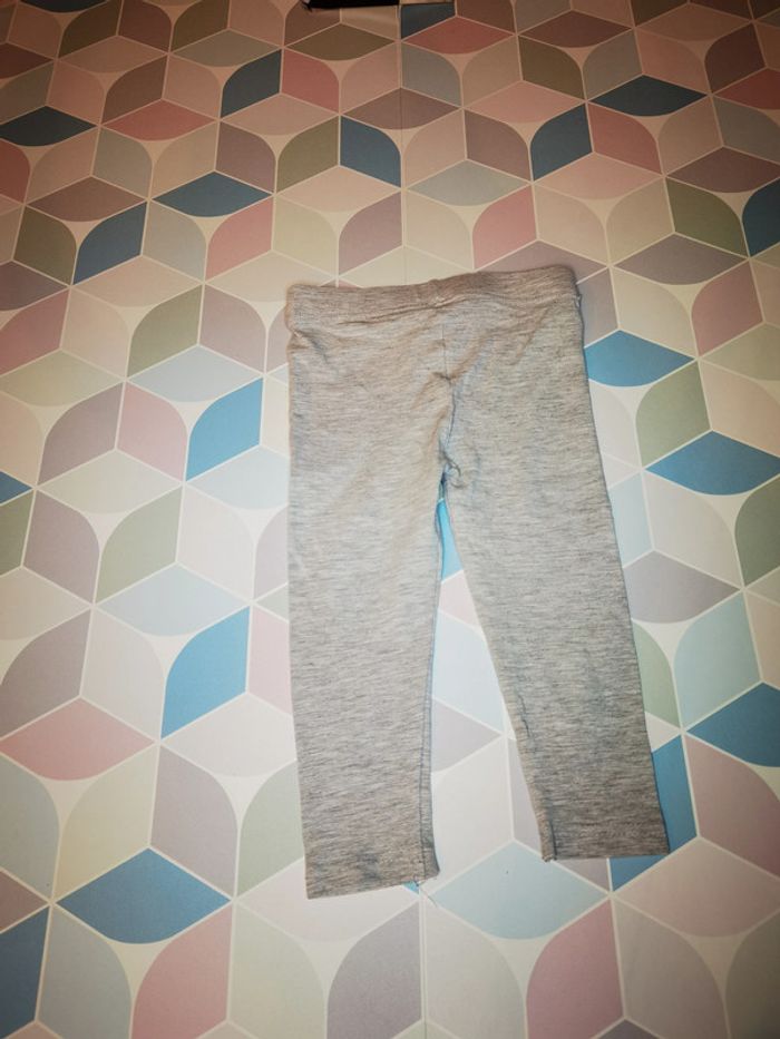 D3137 - legging fille 18 mois - photo numéro 2