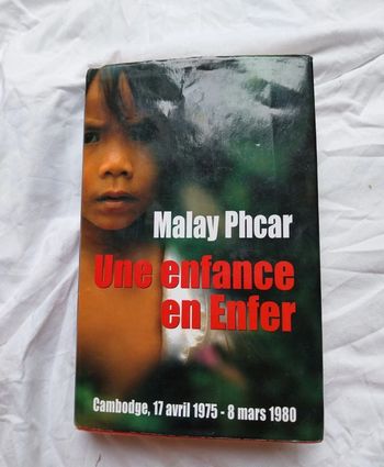Livre histoire vraie: une enfance en enfer