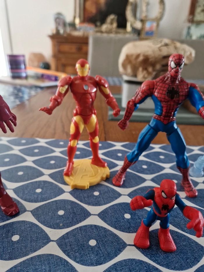 Lot de 5 figurines Avengers spiderman et autres - photo numéro 5
