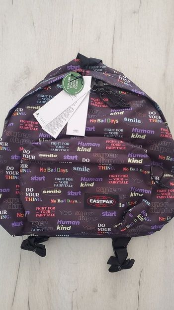 Sac à Dos EASTPAK 24L Neuf.