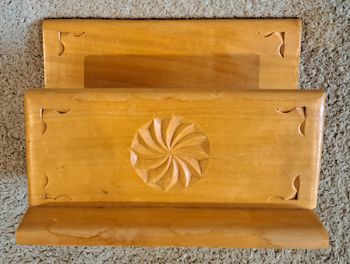 Porte revue ou courrier, en bois