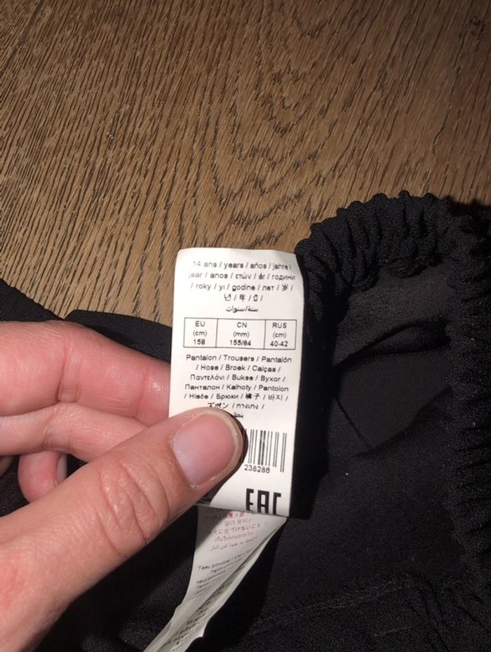 Pantalon noir et bronze ikks 14 ans. - photo numéro 4