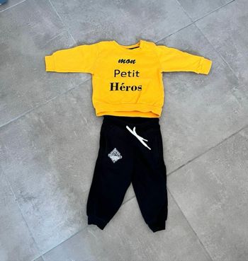 Ensemble survêtement 9 mois