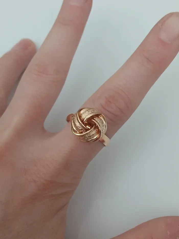 Bague dorée en acier inoxydable – design nœud tendance - photo numéro 2