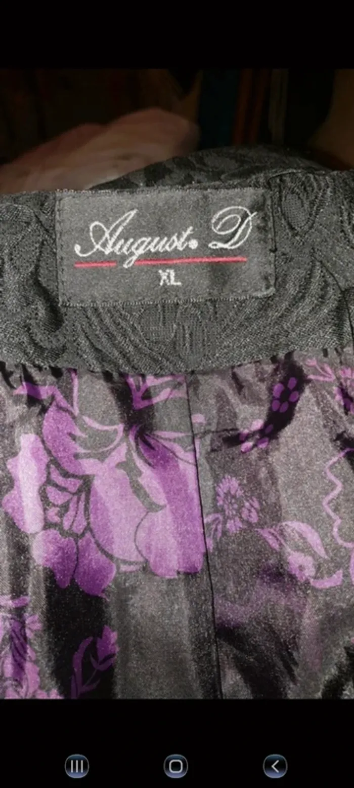 Jolie veste femme Taille petit XL - photo numéro 4