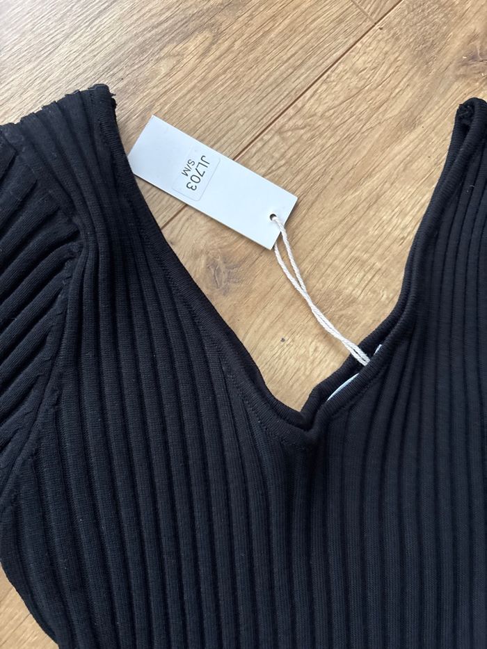 Robe noir moulante neuve - photo numéro 2