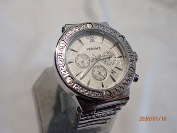 REMARQUABLE MONTRE HOMME VERSACE A CHRONO ET GUICHET DATE EN ETAT D'EXCEPTION 