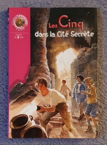Livre Jeunesse, format poche "Les Cinq dans la Cité Secrète" (Dès 9 ans) / Hachette