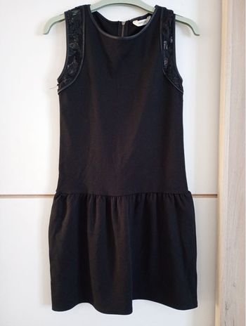 Robe noire Naf Naf dentelle aux épaules