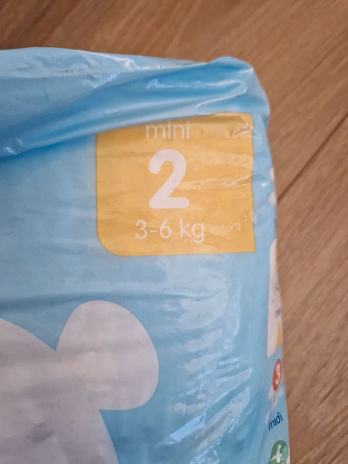 Paquet de 50 langes bébé boni mini 2 3-6 kg - photo numéro 3