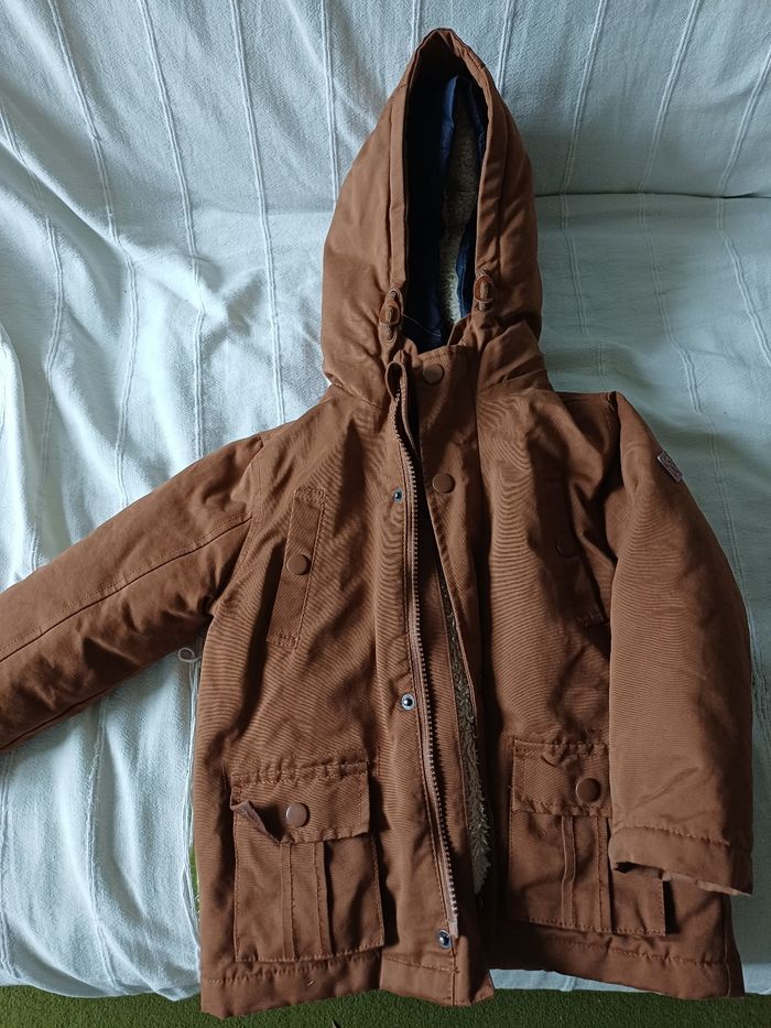 Manteau hiver + doublure indépendante 3ans