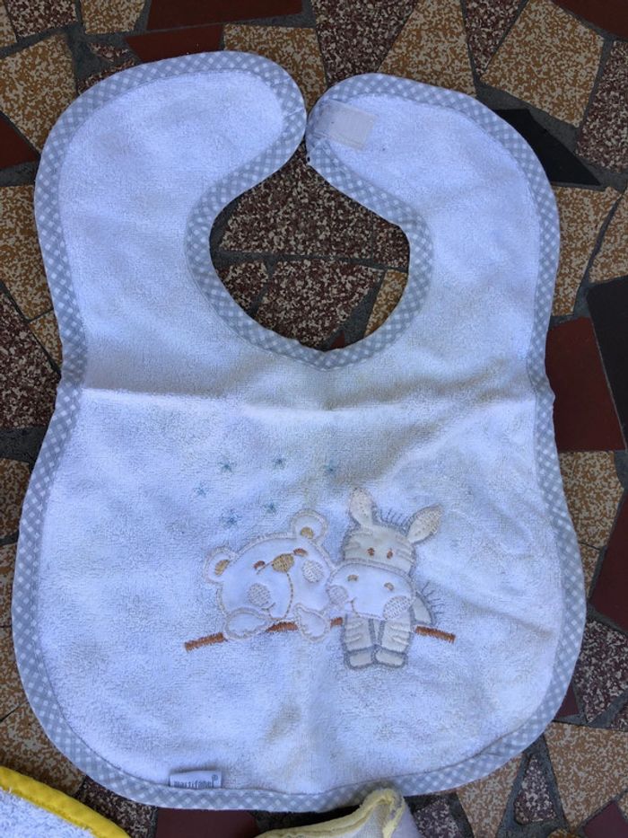 Lot de bavoirs - photo numéro 7