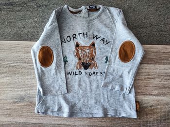 T-shirt gris et marron