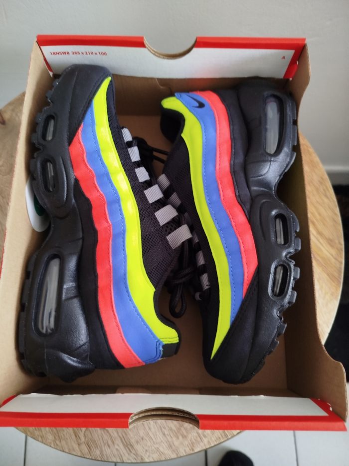 Baskets Nike T 36,5 - photo numéro 9