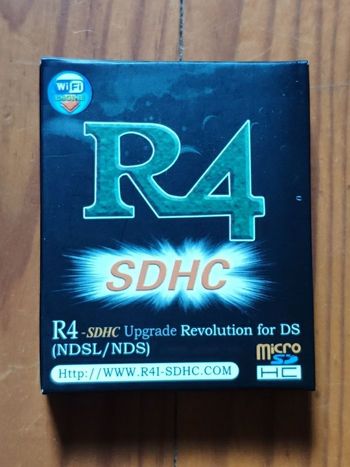 R4 SDHC NDS avec 190+ jeux
