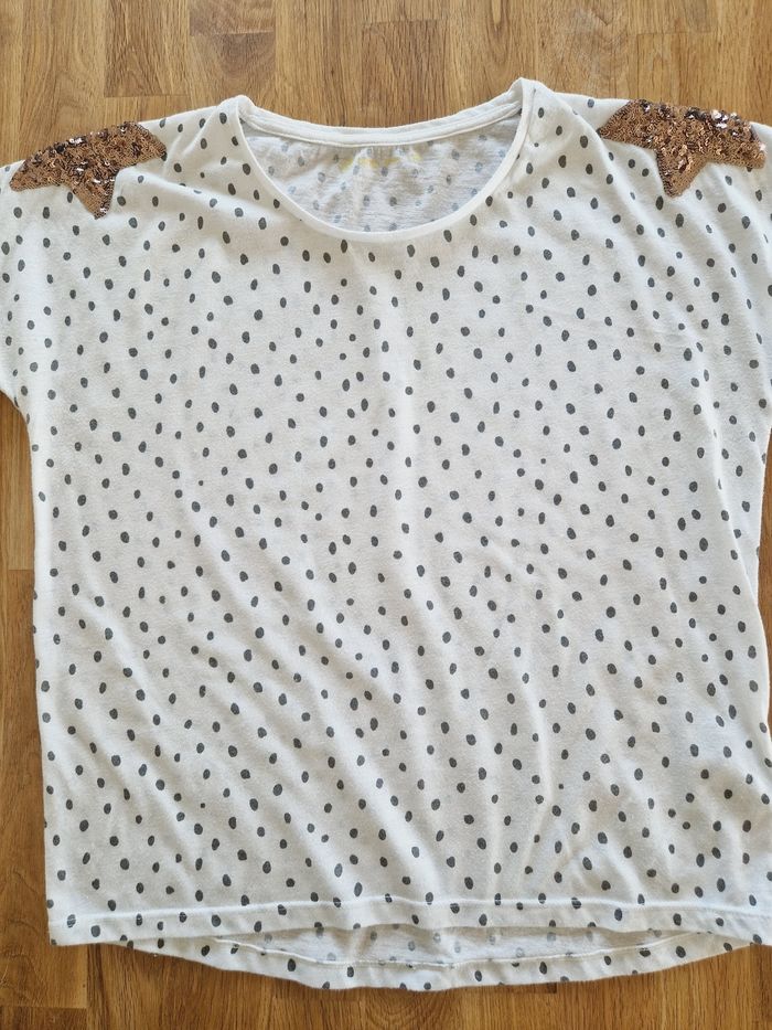 T-shirt taille 12ans en très bon état - photo numéro 2