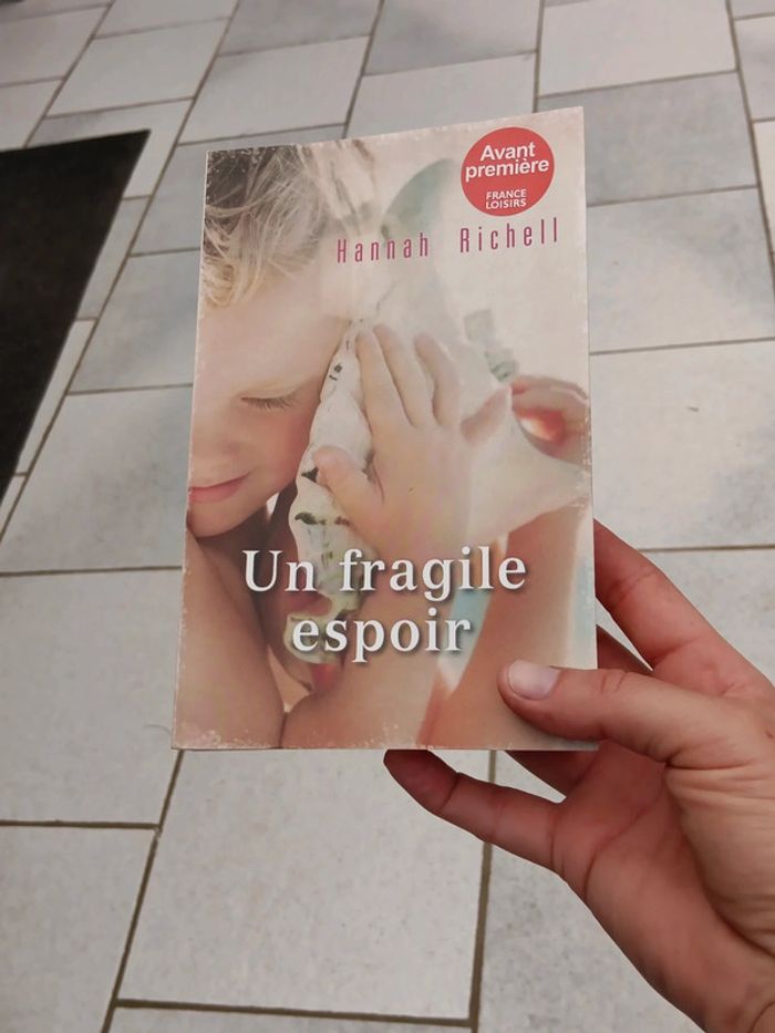 Livre un fragile espoir