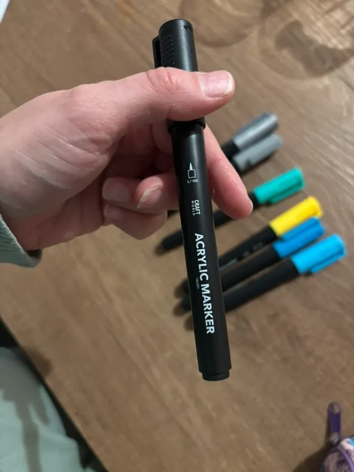 Lot de 7 feutres acrylique neuf - photo numéro 2