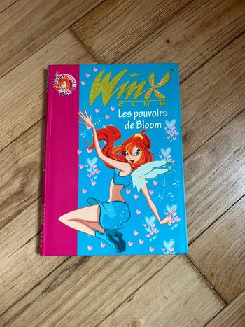Livre bibliothèque rose winx