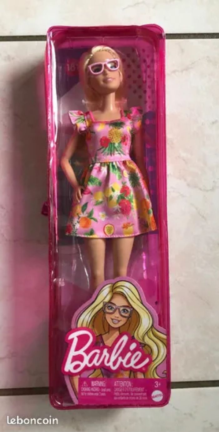 Poupee barbie fashionistas Blonde neuve dans emballage