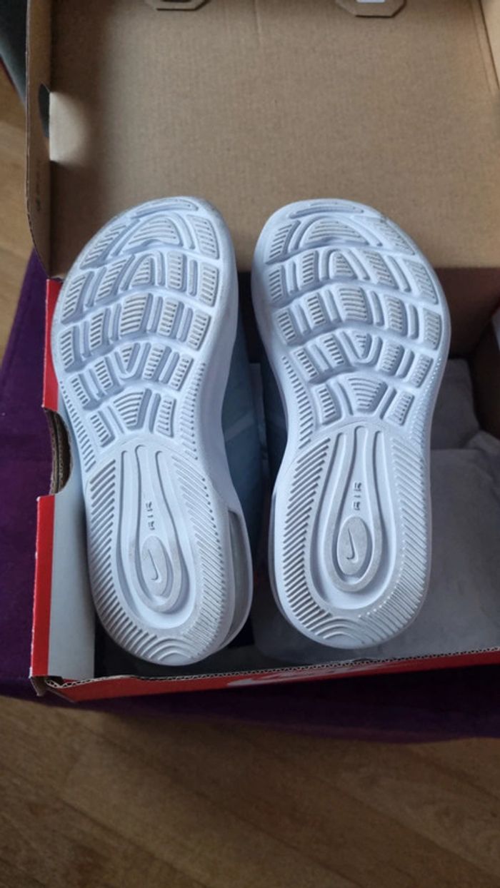 Baskets Nike - photo numéro 3