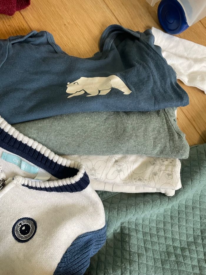 Lot vêtements 12 mois - photo numéro 3