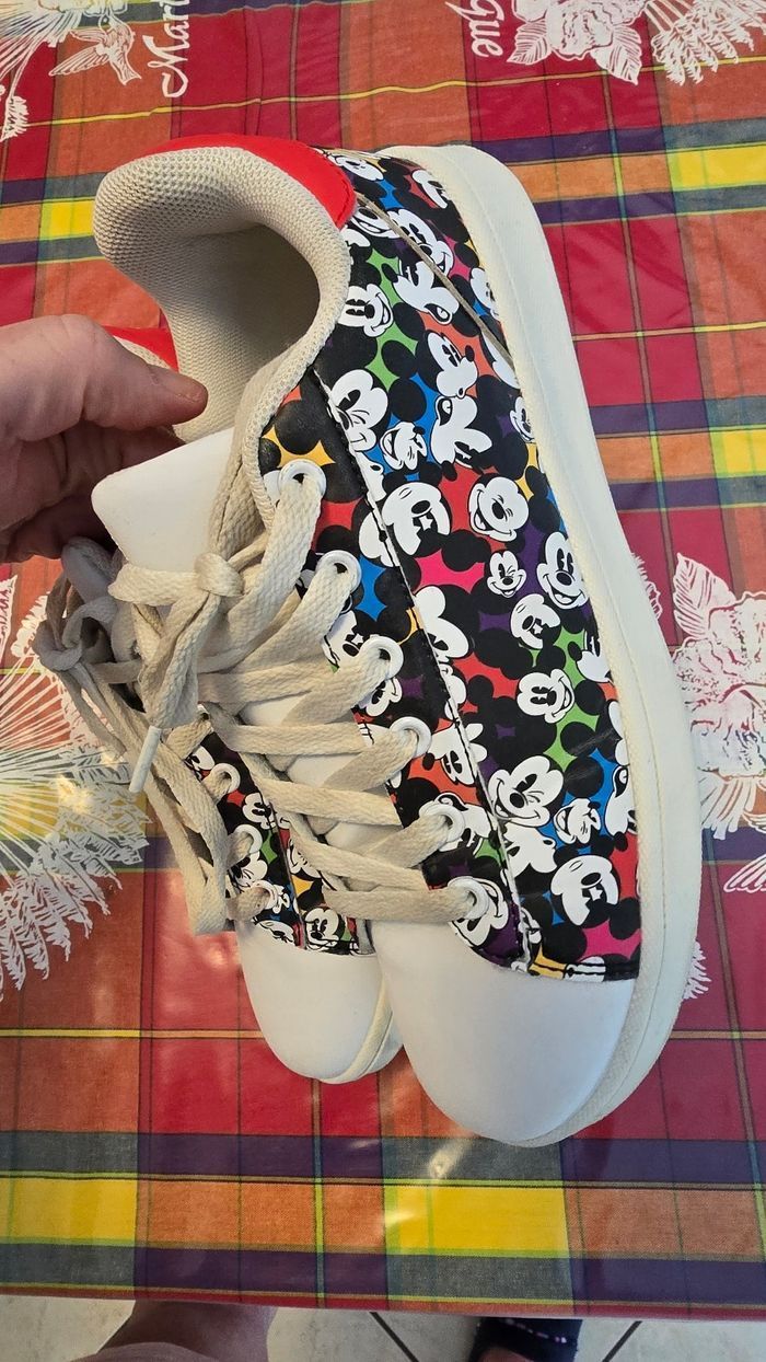 ⚘️ superbes baskets unisex pointure 36 disneylandparis ⚘️ - photo numéro 2