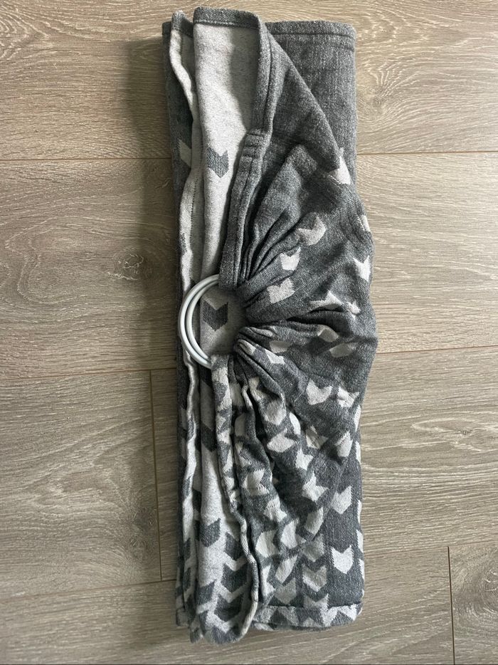 Portage sling ringsling de la marque Kenhuru modèle Ash - photo numéro 2