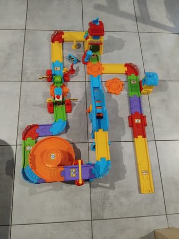 Mon circuit train interactif tut tut bolides Vtech.