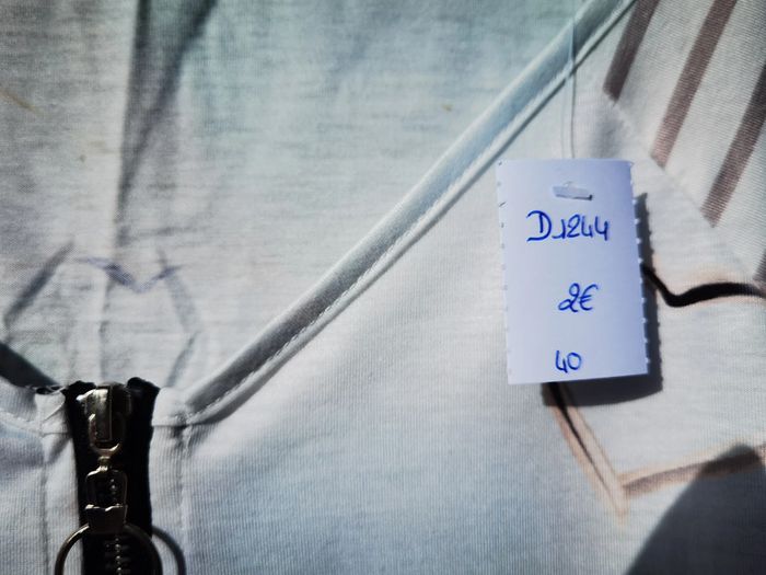 D1244/2 tee-shirt femme taille 40 - photo numéro 3