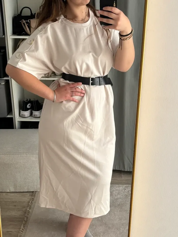 robe avec bouton - photo numéro 5