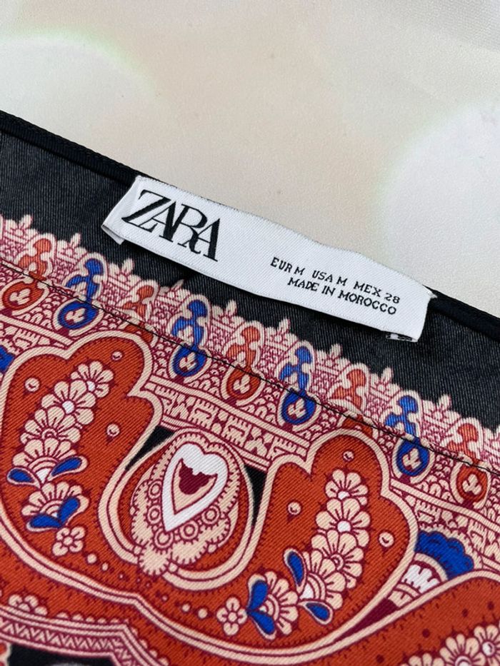 Top ZARA carré sans manche façon foulard - photo numéro 2