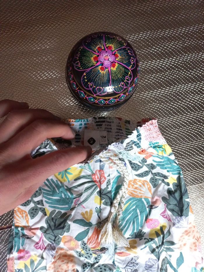 Très beau pantalon été Fleuri 9 mois - photo numéro 3