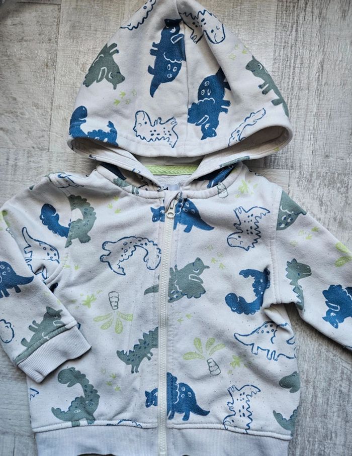 Veste a capuche 18 mois - photo numéro 2