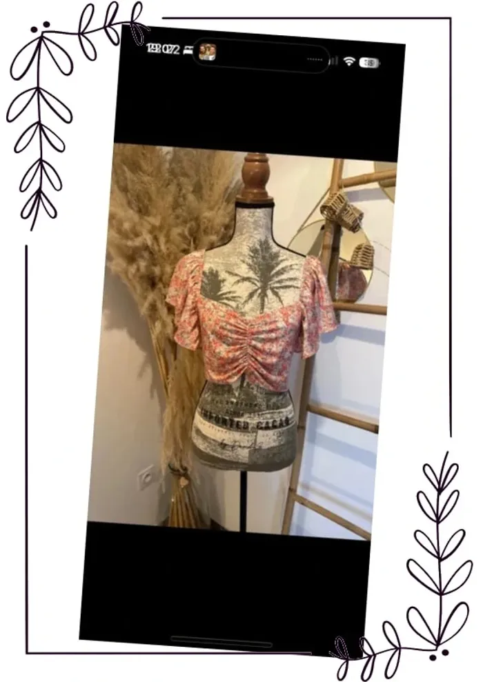 Top court d’été fleuri