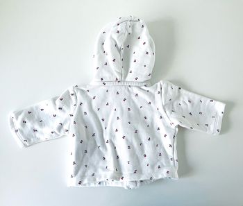 Sweat-shirt à capuche « Kiabi » 1 mois