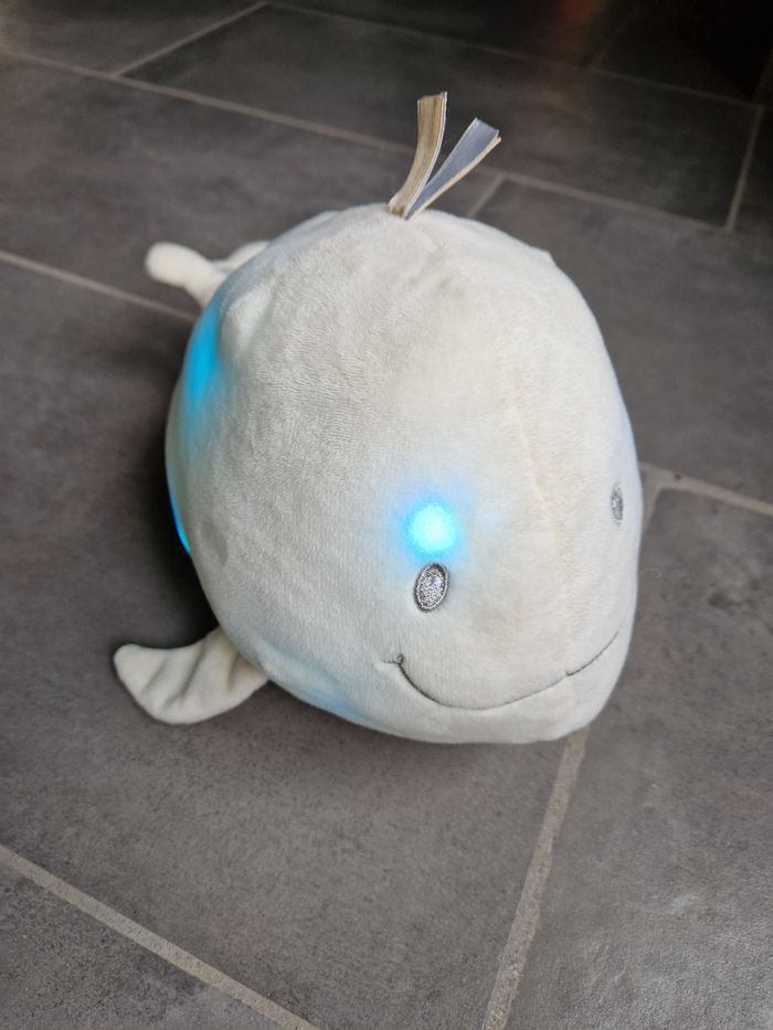 Peluche lumineuse baleine - photo numéro 1