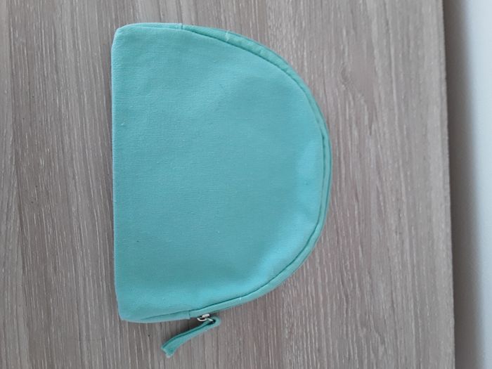 Trousse de maquillage - photo numéro 2