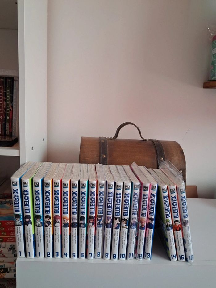 Manga Blue Lock 1 à 18 sans le 16 et 17 + collectors édition limitée - photo numéro 2