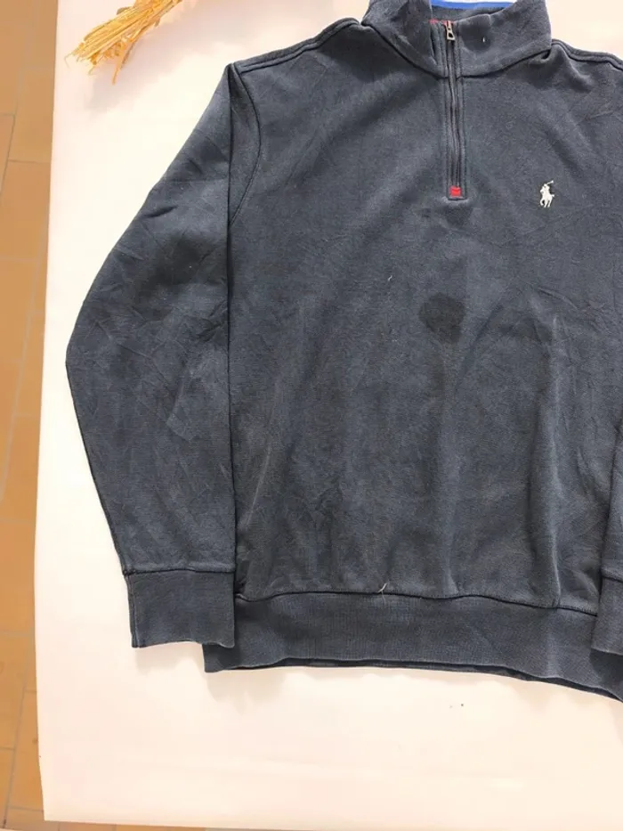 Sweat 1/4 zippé bleu marine logo blanc grosse tâche devant taille M Ralph Lauren homme - photo numéro 3