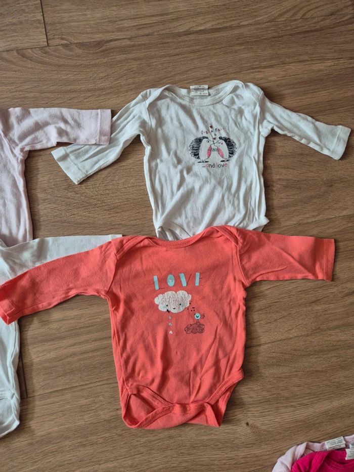 Lot de 6 bodys 3 mois - photo numéro 4