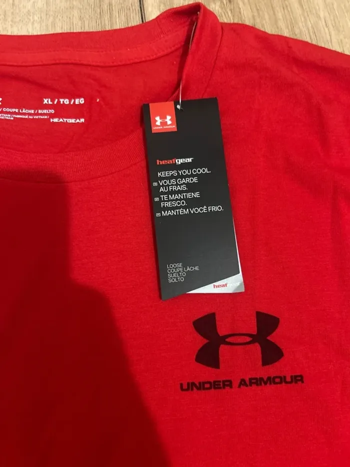 T-shirt Under Armour rouge XL - photo numéro 3