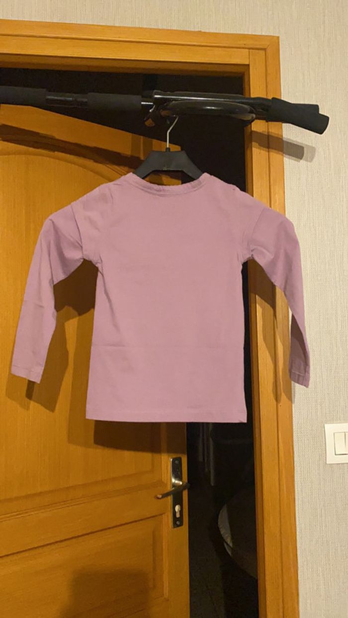 T-shirt avec chat - photo numéro 2