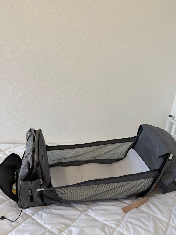 Sac à langer neuf avec lit intégré - 2 en 1 - photo numéro 4