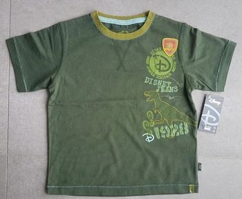 Tee-shirt disney 3/4 ans neuf avec etiquette