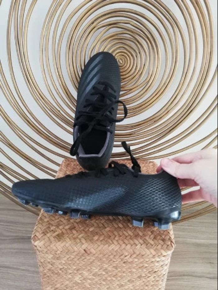 Paires de crampons Adidas Pointure 36 - photo numéro 3